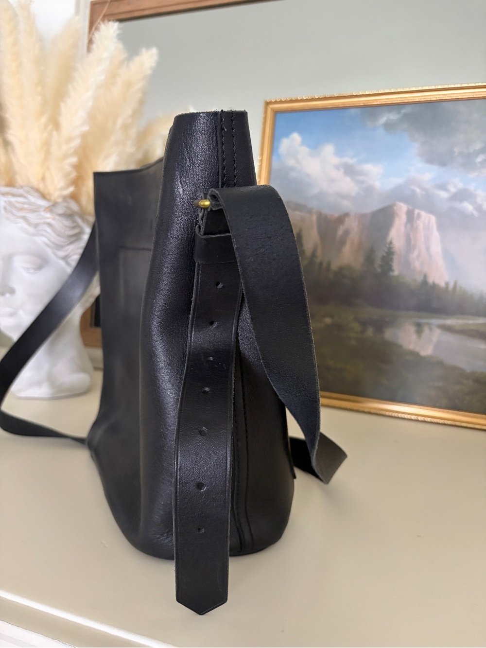 Madewell Transport Leather Shoulder Bucket Bag - Picture 6 of 13